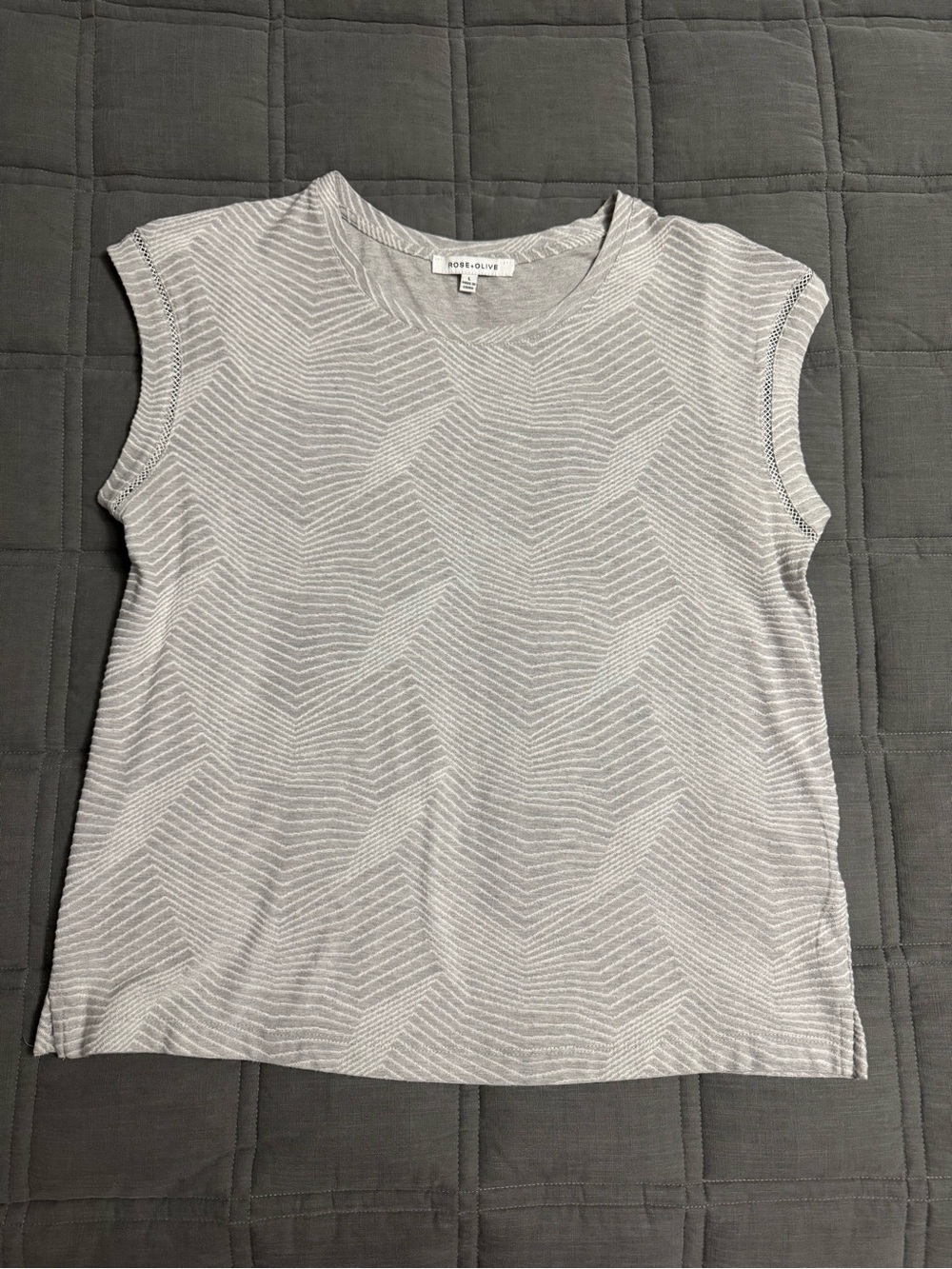 Rose & Olive Gray Chevron-Textured Sleeveless Knit Tank